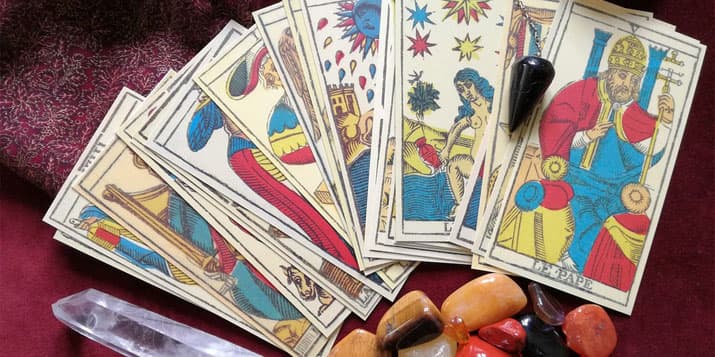 ¿Cómo interpretar las cartas del tarot? - horoscoposagitario.org